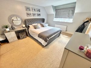Bedroom- click for photo gallery